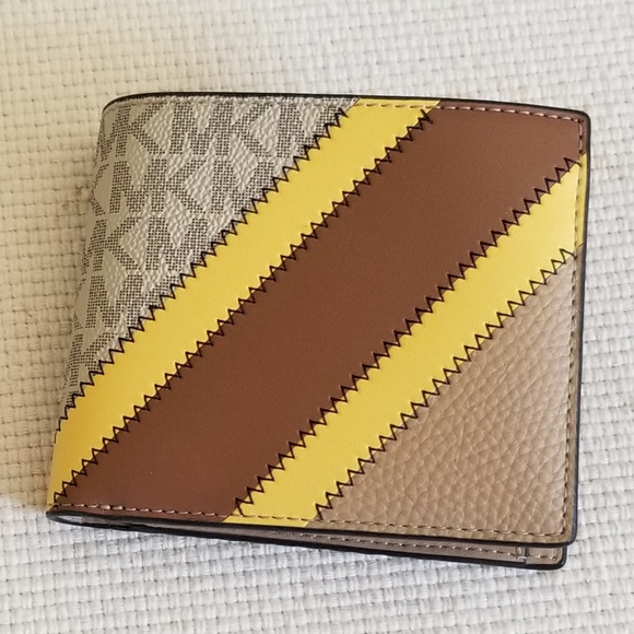 Michael Kors Leather Logo Print Wallet - Picture 1 of 9
